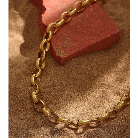 New 18K Gold Plated Oval Link Chain Necklace - Picture 3 of 8